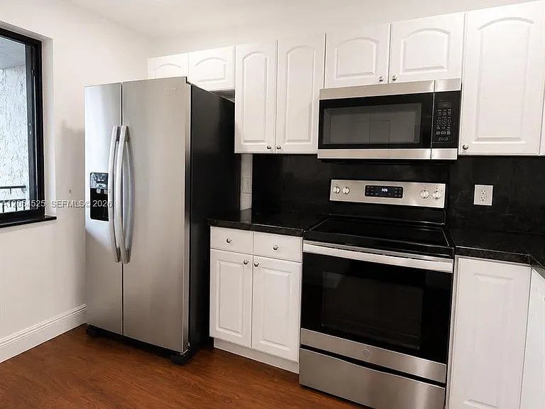 16571 Blatt Blvd #203 — Photo 7
