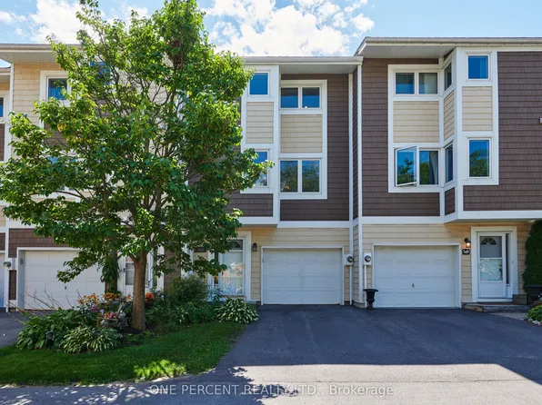350 Stowe Ct, Ottawa, ON K2K 1Z6
