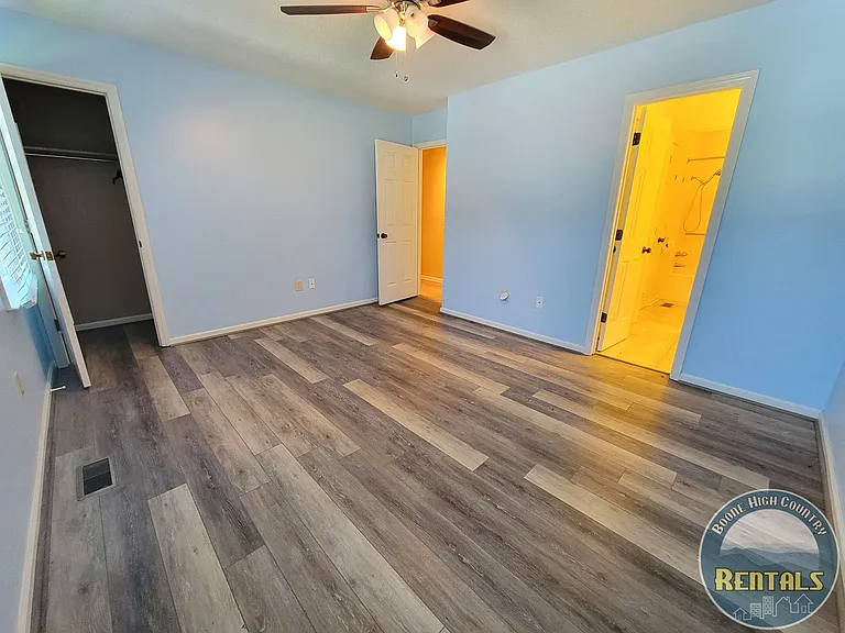 1254 Camelot Ct NE — Photo 13
