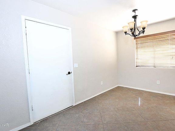 4th image of 547 W Eucalyptus St