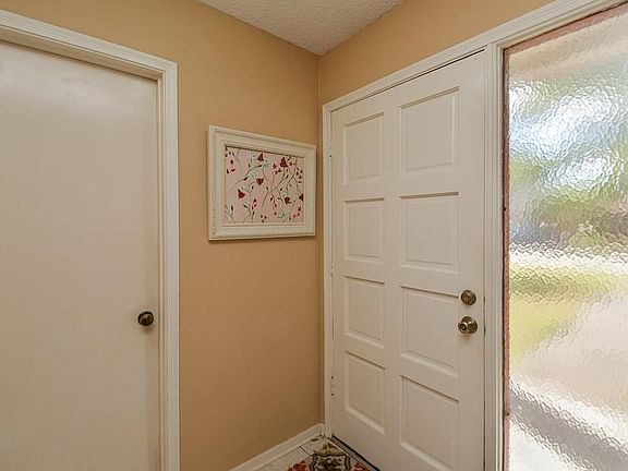 3rd image of 11518 Barwood Bend Dr