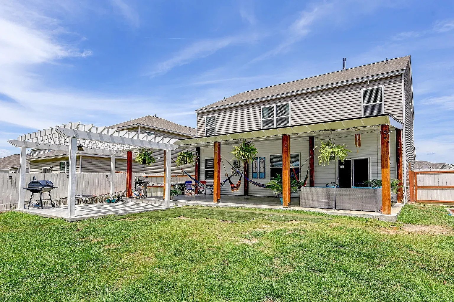 5 bed, 3.0 bath, 2642 sqft, $2,890 — Photo 4