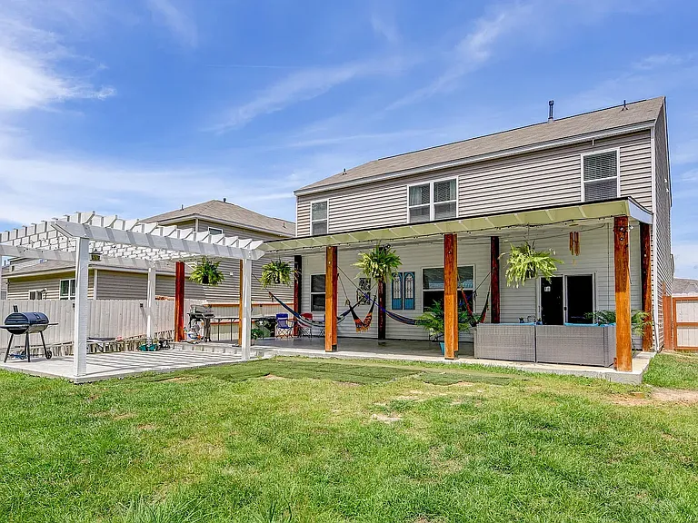 243 N Lgt Way — Photo 4