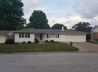 1131 Madonna Dr, Quincy, IL 62305