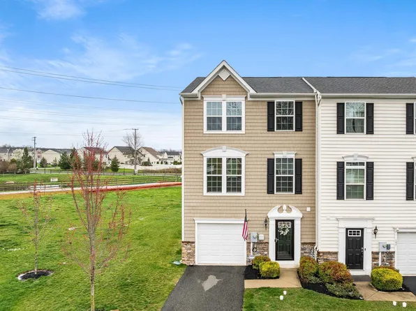 195 Tulip Ln, Gilbertsville, PA 19525