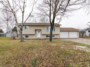 928 Pfaff Pkwy, Sparta, WI 54656