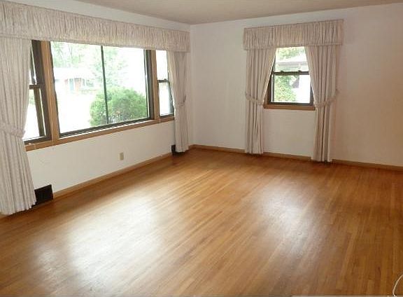 5th image of 4336 France Ave N