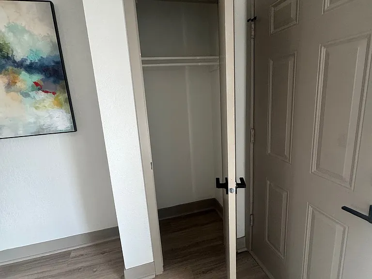 The Katmai Apartments — Photo 68