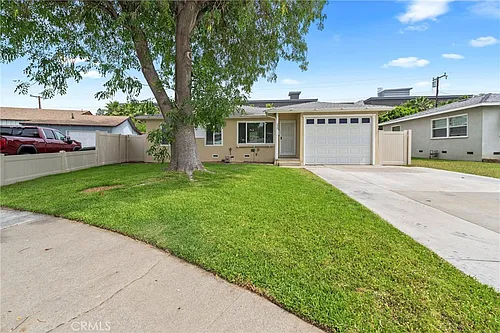 232 Olive Pl Photo 1
