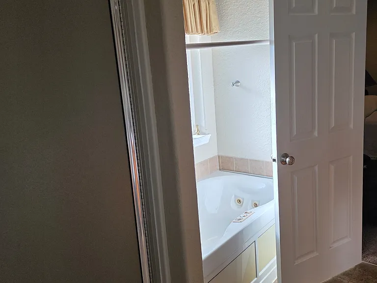 208 Sunset Ln — Photo 34