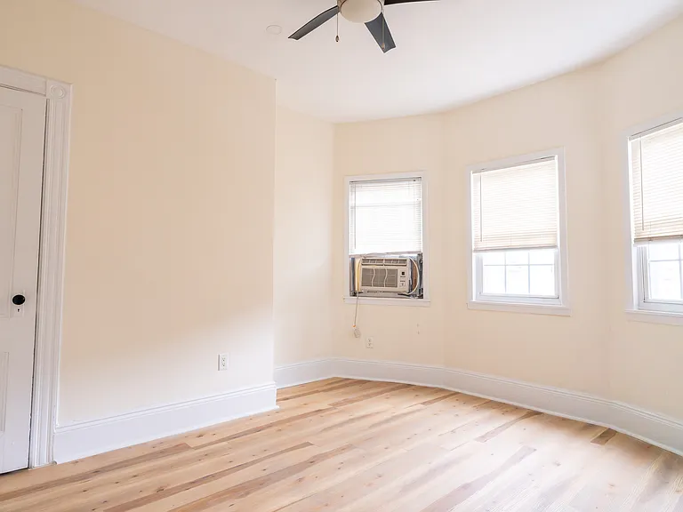 234 Danforth Ave #2 — Photo 9