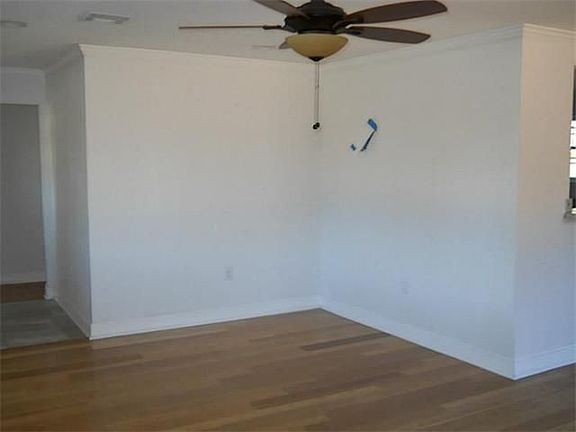 4th image of 6737 Coventry St