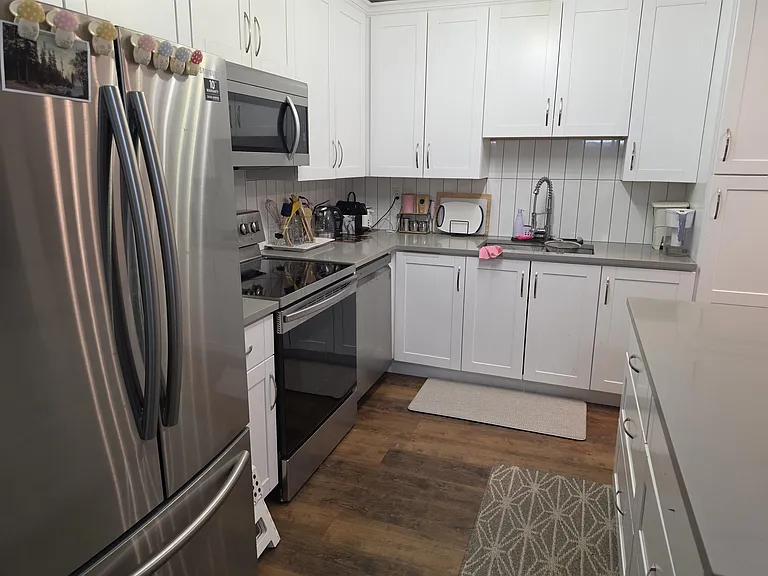 932 Robinson St #218 — Photo 10