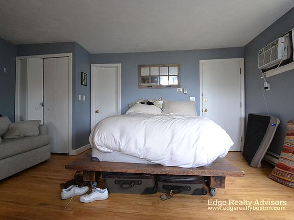 5th image of 34 Washington St APT 3B