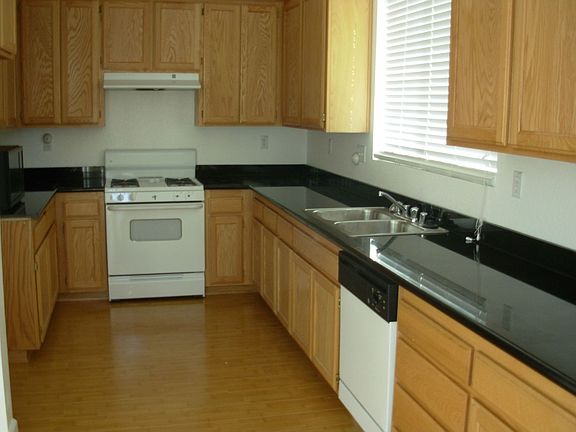 4th image of 1903 Bramblewood Dr