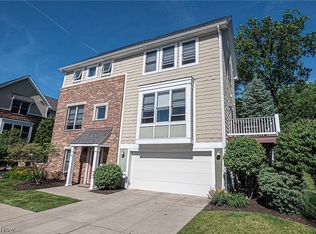 1497 Huntington Ln, Cleveland Heights, OH 44118