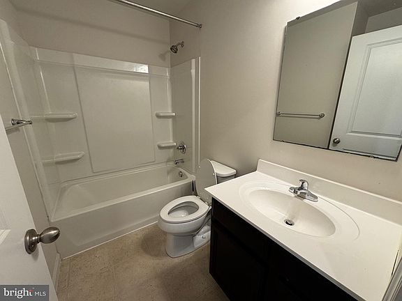 4th image of 20 Marsh Ln