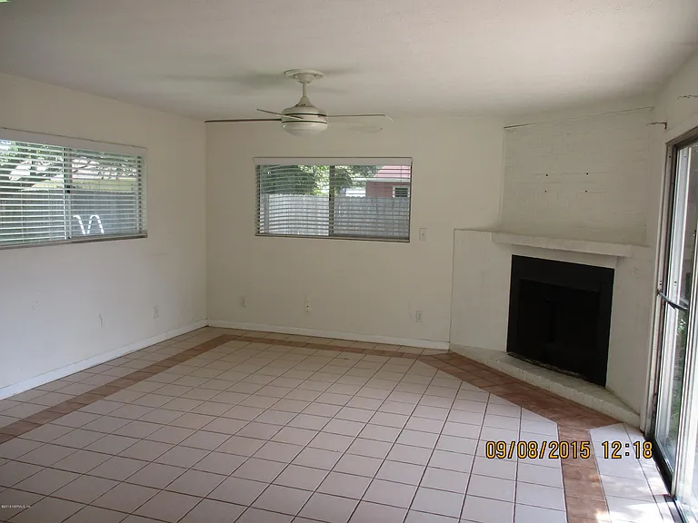 481 Mako Dr — Photo 3