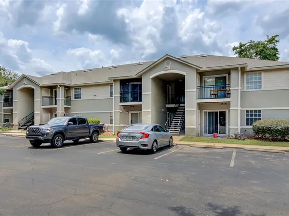 3705 SW 27th St APT 826, Gainesville, FL 32608