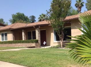 1368 Oak St, Redlands, CA 92373