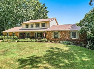 2280 Fleetwood Dr, Hermitage, PA 16148