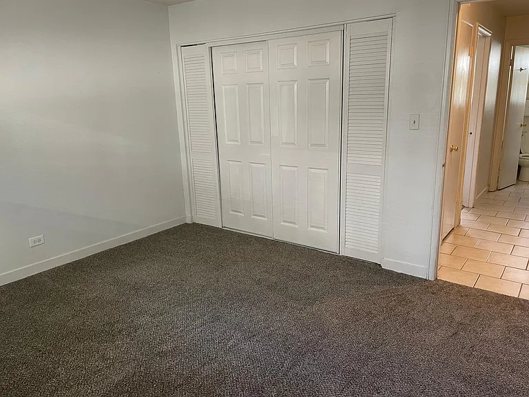 8323 Fox St — Photo 7