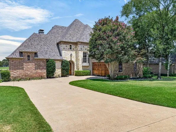 308 Saint Andrews Dr, Mabank, TX 75156