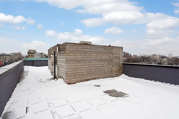 Rented by June | media 16