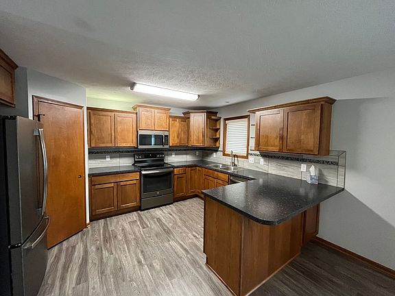 5th image of 7825 Yankee Woods Dr