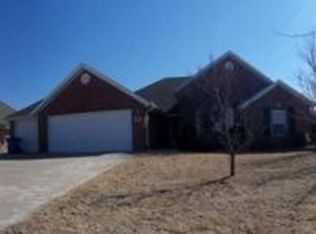 605 SE Cambridge Pl, Bentonville, AR 72712