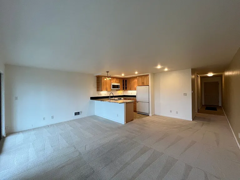 414 Boulevard St #202 — Photo 11