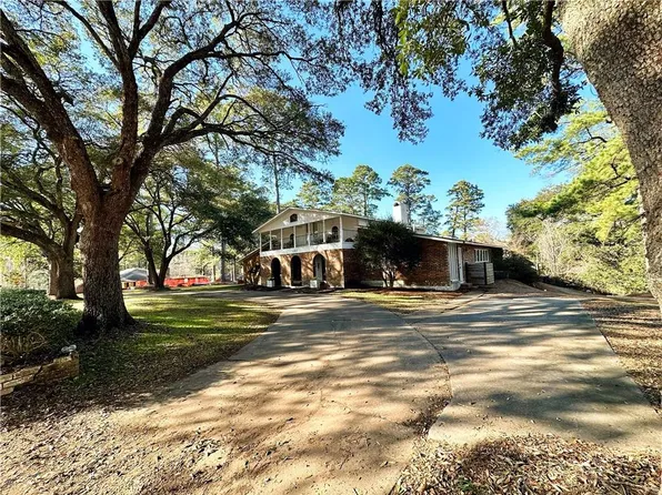 101 Ron Mar Dr, Pineville, LA 71360
