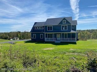 136 Pine Grv, Middletown, NY 10940