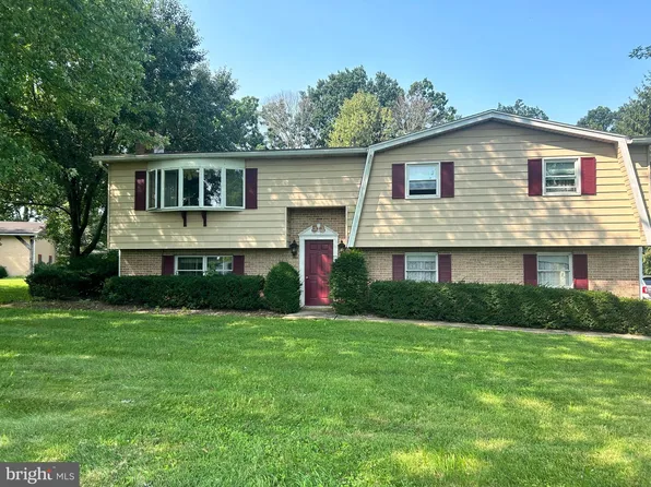 1100 Limekiln Rd, Oley, PA 19518