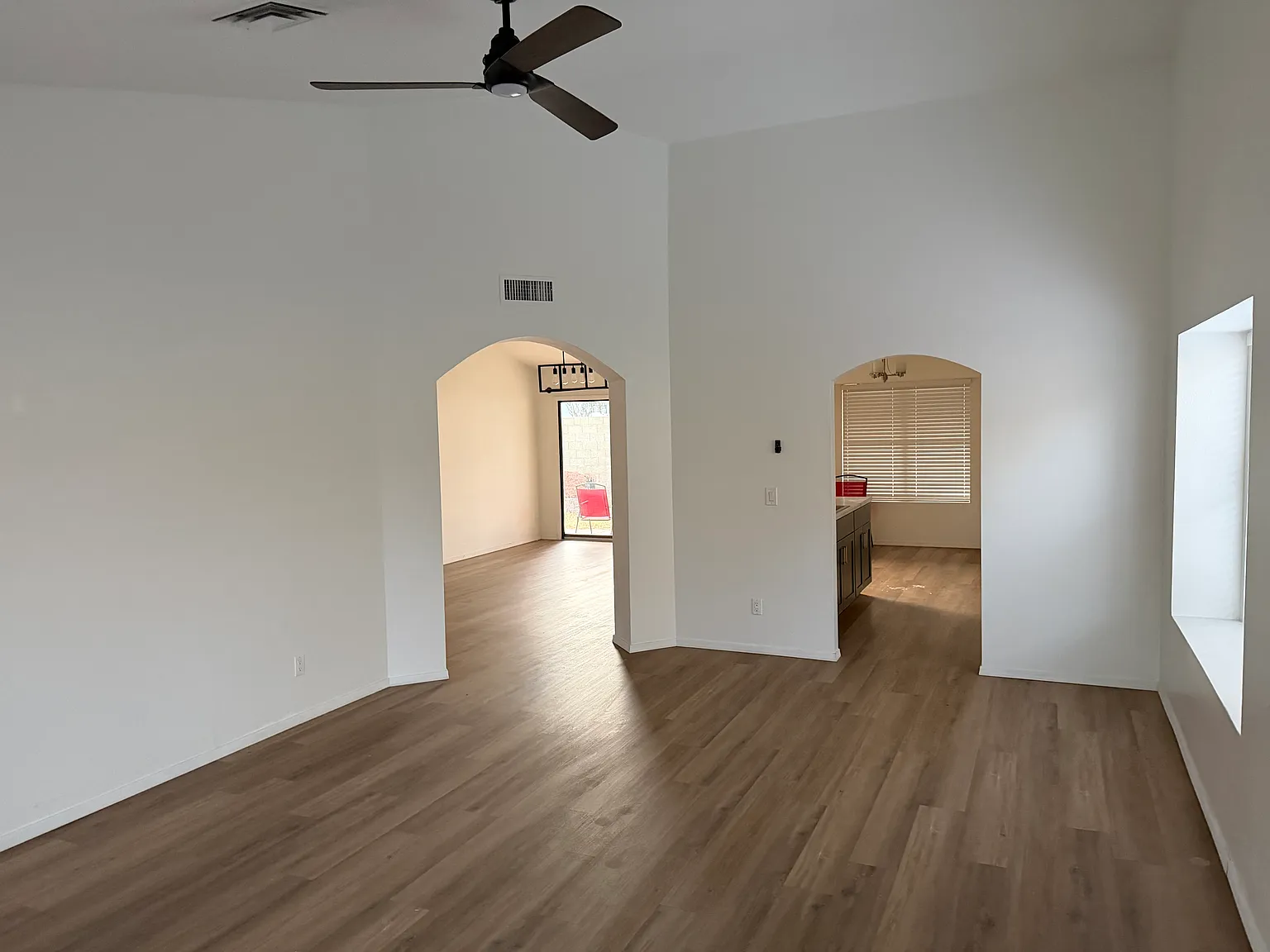 4 bed, 1704 sqft, $2,250 — Photo 4