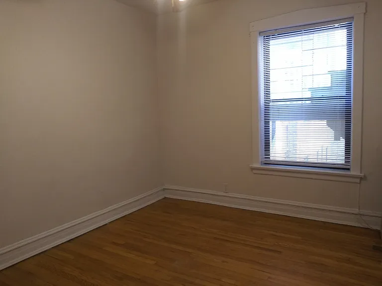 709 W Cornelia Ave #2 — Photo 11