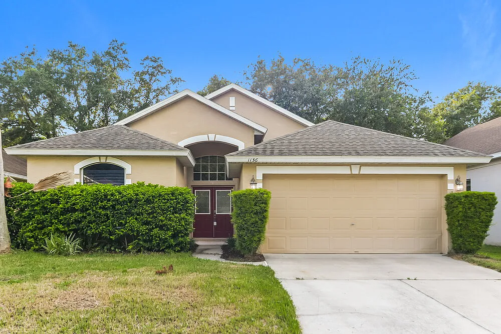 3 bed, 2.0 bath, 1565 sqft, $2,470 — Photo 1
