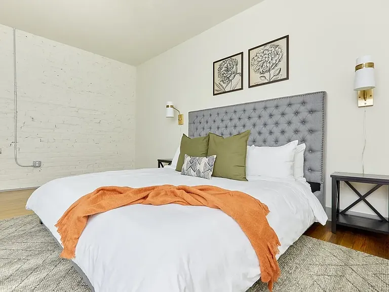 216 W Broughton St #2A — Photo 10