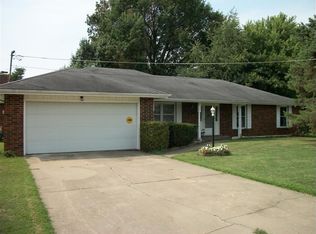 1104 E Darby Pl, Springfield, MO 65810