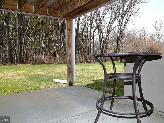 3rd image of 185 Waypoint Dr Unit 236