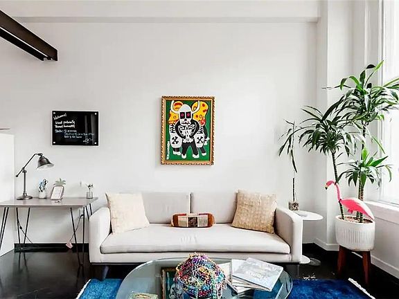 3rd image of 334 Carondelet St APT 311