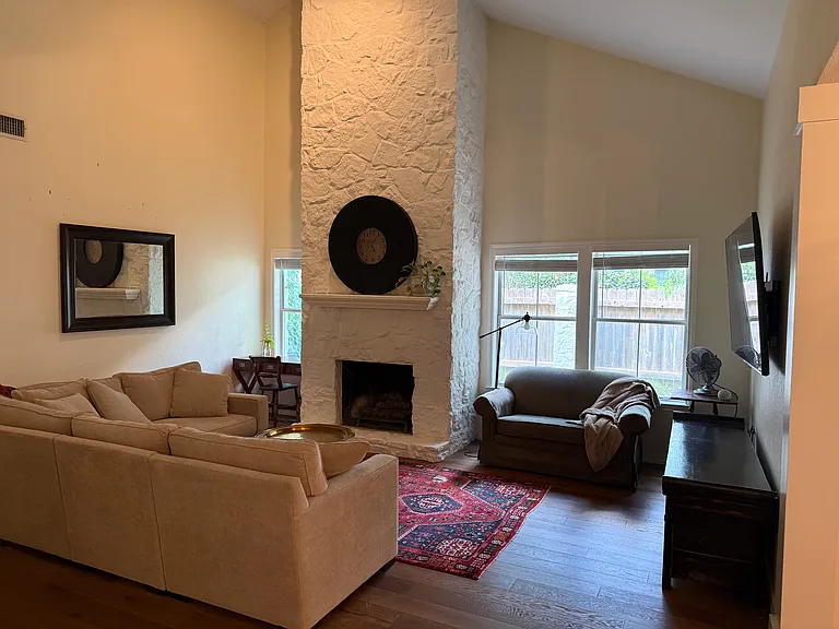 440 Towne Park Trl — Photo 5
