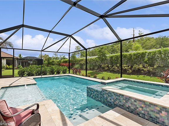 4th image of 17389 Caravita Ln