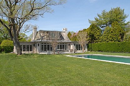 3rd image of 262 Captains Neck Ln