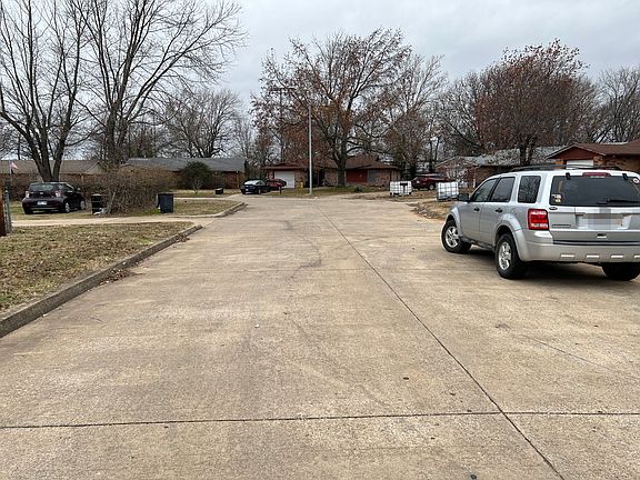 4th image of 1689 Amanda Lynn Ln