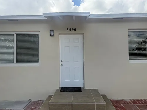 3490 NW 6th St Photo 1
