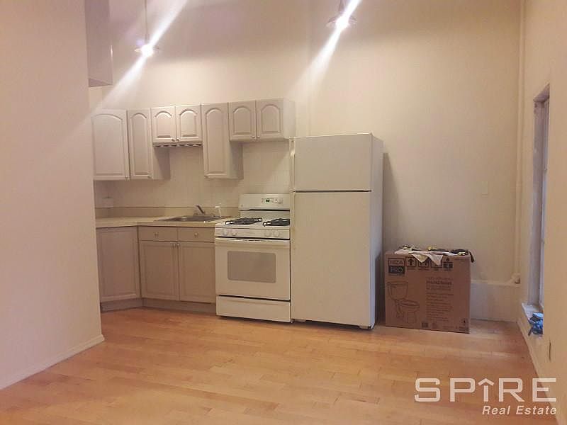 1st image of 464 6th Ave