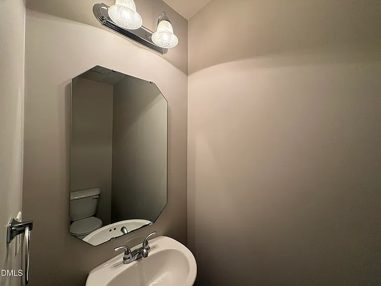 1412 Tamarino Dr — Photo 10