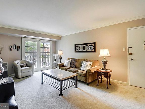 4th image of 5915 Mayflower Ct APT 204