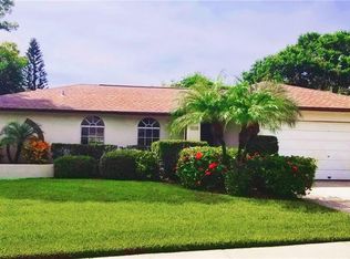 830 Harbor Cir, Palm Harbor, FL 34683